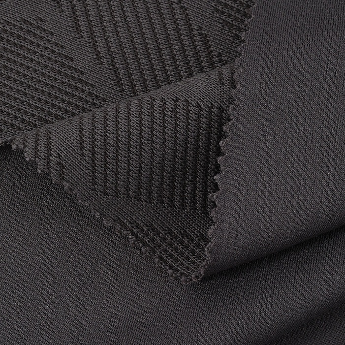 A Better Choice When Plain Knits Feel Too Basic